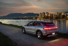 O SUV Mercedes-Maybach EQS 2024-2025 está entre os EVs convocados. (Fonte: Mercedes-Benz)