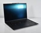 Adições surpreendentes: A Lenovo lança oficialmente mais opções para o ThinkPad X1 Carbon Gen 13 (foto: Laptop Lenovo ThinkPad X1 Carbon Gen 13, fonte da imagem: Benjamin Herzig/Notebookcheck.net)