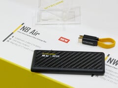 Banco de energia NB Air da Nitecore (Fonte da imagem: Andreas Sebayang/Notebookcheck.com)