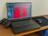 Análise do laptop Eurocom Raptor X17 Core i9-14900HX: gPU de 175 W para desempenho máximo