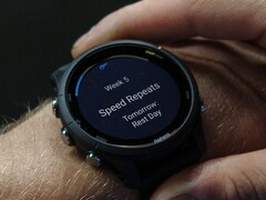 A Garmin lançará a versão beta 22.12 para vários smartwatches Forerunner. (Fonte da imagem: Garmin)