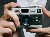 A Rollei 35AF é uma câmera compacta de 35 mm com uma lente fixa. (Imagem: MiNT)