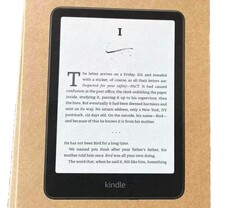 A próxima geração do Kindle Paperwhite está recebendo uma tela maior. (Fonte da imagem: gavan820 / Reddit)