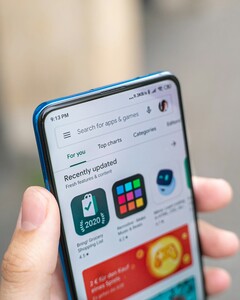 Segundo informações, a Google Play Store terá um recurso Ask a Question com tecnologia de IA (Fonte da imagem: Foto de Mika Baumeister no Unsplash)