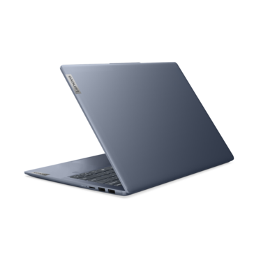 A Lenovo ainda conseguiu encaixar duas portas USB Tipo A em seu IdeaPad Slim 5x. (Fonte da imagem: Lenovo)