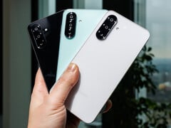 O Samsung Galaxy A26 5G vem nas cores preto, branco e menta (Fonte da imagem: Notebookcheck)