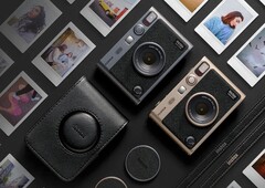 A Instax Mini Evo está sendo relançada para o 90º aniversário da Fujifilm. (Fonte da imagem: Fujifilm)