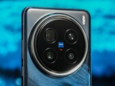 A nova câmera Zeiss impressionou os primeiros avaliadores internacionais de smartphones, alguns dos quais viajaram para a China com um Galaxy S24 Ultra ou iPhone 16 Pro. (Fonte: Vivo)