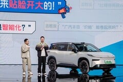 O novo Toyota bZ3X de US$ 15.000 foi lançado na China (Fonte da imagem: Carscoops)