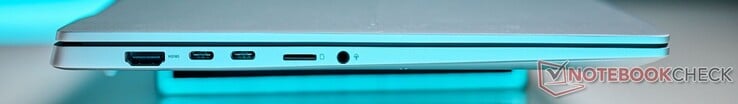 Esquerda: HDMI 2.1, 2x USB-C 4.0 (40 Gbit/s, modo DisplayPort ALT 1.4, leitor de cartão microSD, áudio de 3,5 mm