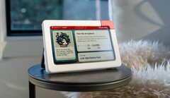 O Inku Calendar tem uma interface que lembra um Pokédex. (Fonte da imagem: Inkboard Inc via Kickstarter)