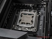 Pelo menos uma CPU AMD Zen 5 X3D poderá ser lançada nas próximas semanas (fonte da imagem: Notebookcheck)