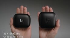 O Powerbeats Pro 2 agora tem uma caixa menor do que a de seu antecessor. (Fonte da imagem: Beats by Dre)