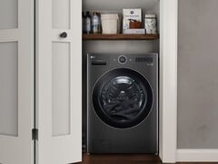 A lavadora e secadora LG Mega Capacity Smart WashCombo pode ser controlada por comandos de voz. (Fonte da imagem: LG)