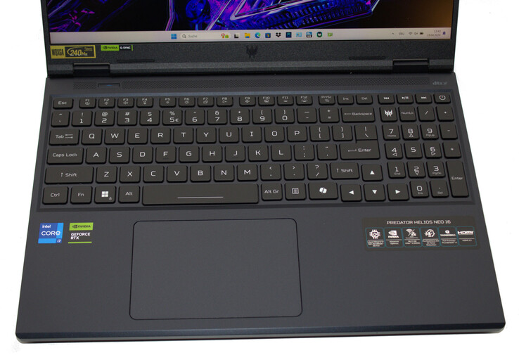 Teclado do Acer Predator Helios Neo 16 - A Acer só conseguiu nos fornecer um modelo com layout de teclado em inglês.
