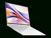 Honor vende o MagicBook Pro 16 globalmente nas opções de cores roxa e branca. (Fonte da imagem: Honor)