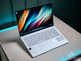 Análise do Asus Vivobook S 15 OLED - Uma nova era de laptops com o novo Snapdragon X Elite?