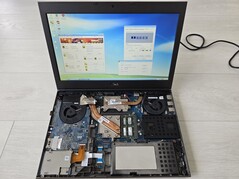 Implementação do laptop (Fonte da imagem: Vogons)