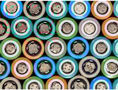 Novos métodos de reciclagem de baterias podem reduzir o preço dos carros elétricos (imagem: Redwood Materials)