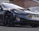O Tesla Model S de Paul Curzon já percorreu mais de 430.000 milhas com sua bateria original. (Fonte: AutoTrader UK)