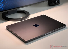 O design atual do MacBook Pro ainda pode estar conosco por mais dois anos. (Fonte da imagem: Notebookcheck)