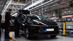 A Tesla está atualmente aumentando a produção do novo facelift do Model Y Juniper na Giga Berlin (Fonte da imagem: Tesla)