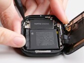 Os reparos no Apple Watch Series 10 continuam difíceis. (Fonte da imagem: iFixit)