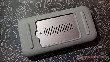 A porta SSD do UT2 (Fonte da imagem: Notebookcheck)