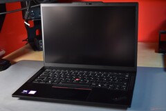 Lenovo ThinkPad T14 G5: Um laptop de negócios quase perfeito (fonte da imagem: notebookcheck.com)