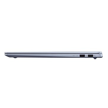 Asus Vivobook S 16 portas no lado direito. (Fonte da imagem: Asus)