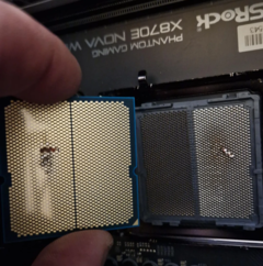 Um infeliz usuário do Reddit teve seu Ryzen 7 9800X3D queimado (fonte da imagem: Reddit)