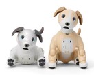 A Sony lança o cão robótico Aibo Kinako Edition em dois tons de marrom claro e branco. (Esquerda: Original Ivory White, Direita: Kinako edition) (Fonte da imagem: Sony)