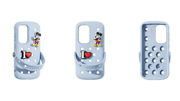 O Samsung Galaxy S25 Crocs Case é compatível com os charms Jibbitz para calçados Crocs. (Fonte da imagem: Samsung)