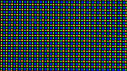 As telas OLED são baseadas em uma matriz de subpixel RG/BG que consiste em um diodo emissor de luz vermelho, um azul e um verde.