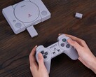 O 8BitDo Mod Kit para o controle original do PlayStation adiciona suporte a Bluetooth e uma bateria recarregável. (Fonte da imagem: 8BitDo)