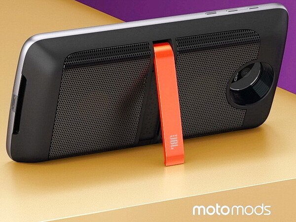 O Moto Z Speaker Mod para a série Moto Z tinha uma bateria integrada e um suporte. (Fonte da imagem: Motorola)