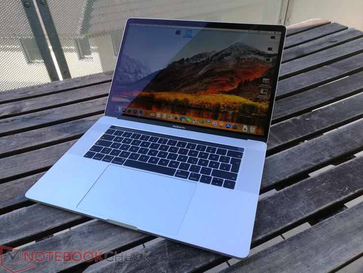 【美品】MacBook Pro 15-inch 2018